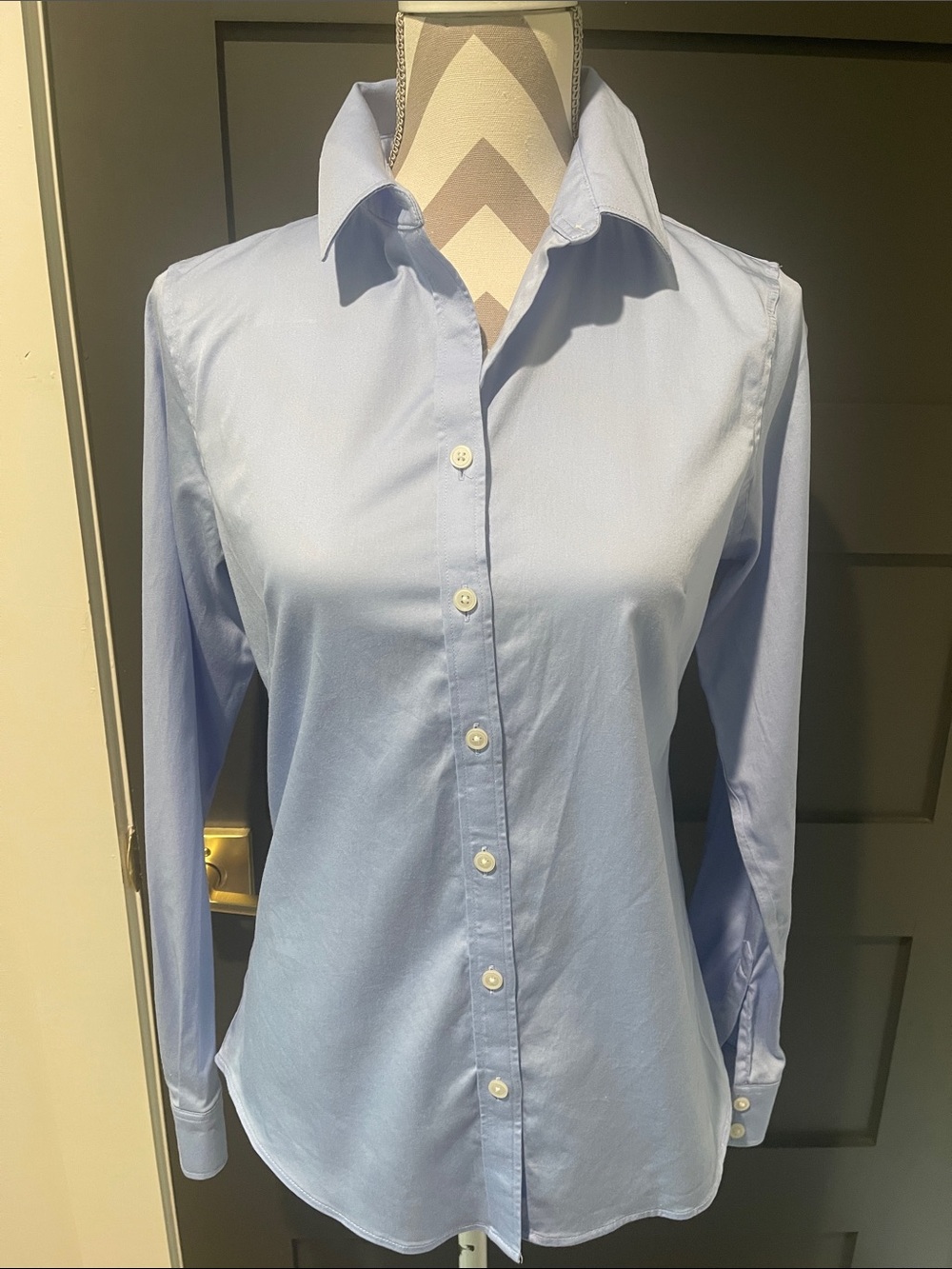 Banana Republic Preppy Embroidered Button Down Shirt Size 8 - Picture 2 of 8
